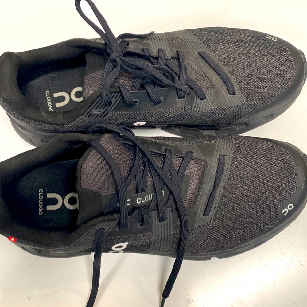ON CLOUD GO black sneakers